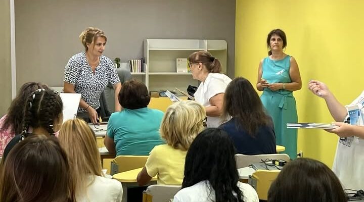Обучение на помощник-възпитатели